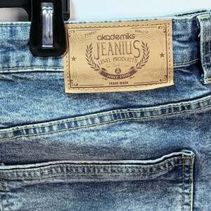 Akademiks Jeanius Level Products Distressed Jeans 38x30